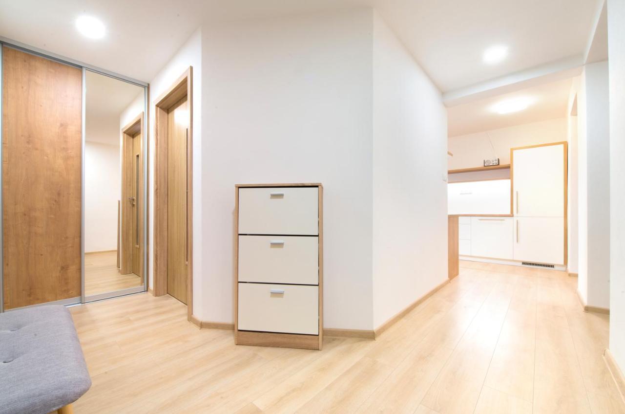 Apartman Razusa Centrum Banská Bystrica Exteriör bild