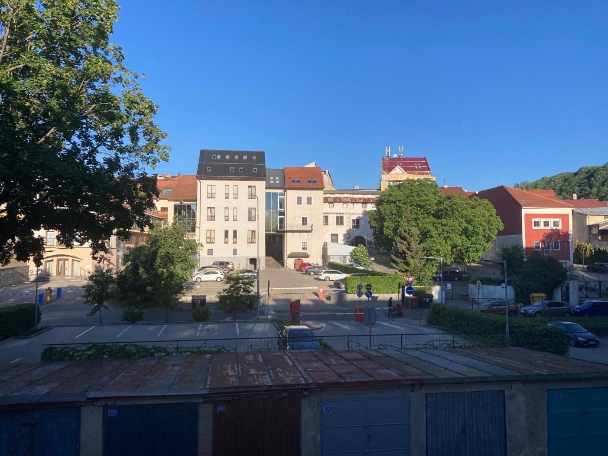 Apartman Razusa Centrum Banská Bystrica Exteriör bild